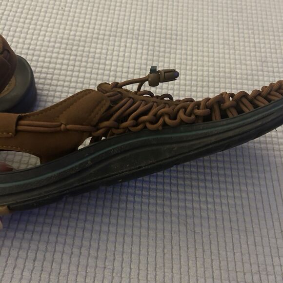 Womens KEEN UNEEK Paracord Braided Rope Brown Suede Sandals Size 10 Waterproof - Picture 6 of 11